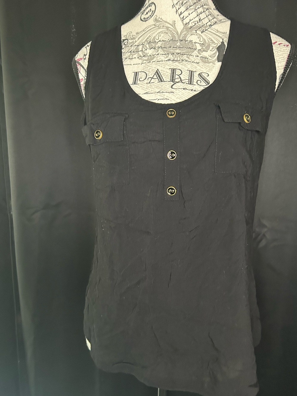 Women’s Button Accent Tanktop (L)